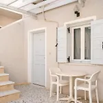 Dilino Hotel 2*