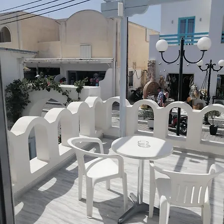 Dilino Hotel Kamári