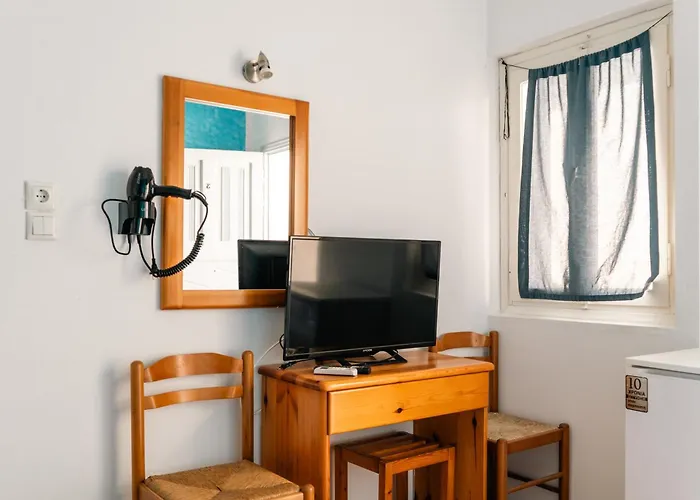 Dilino Hotel Kamári